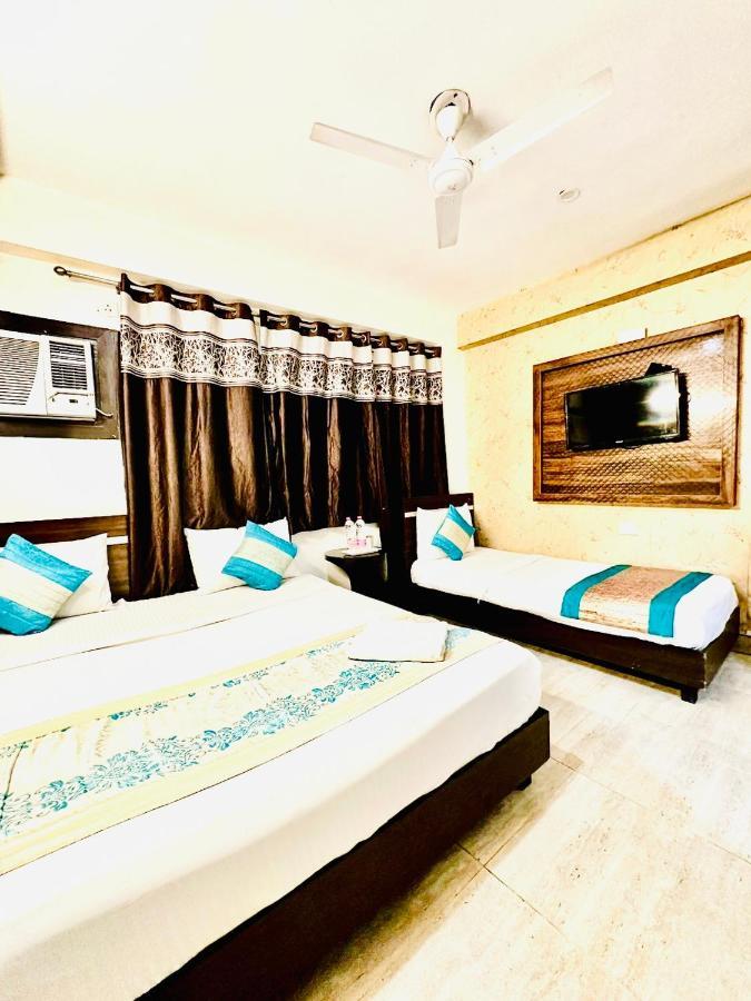 Hotel Square Plaza At Airport New Delhi Exterior photo